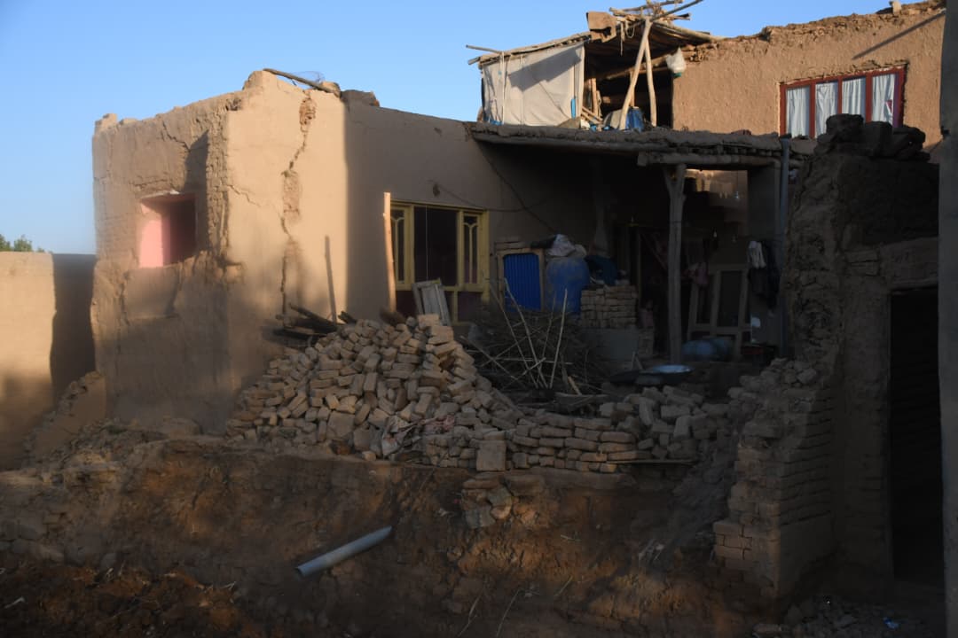 Bayat Foundation Emergency aids to Mazare Sharif Afghanistan (9)